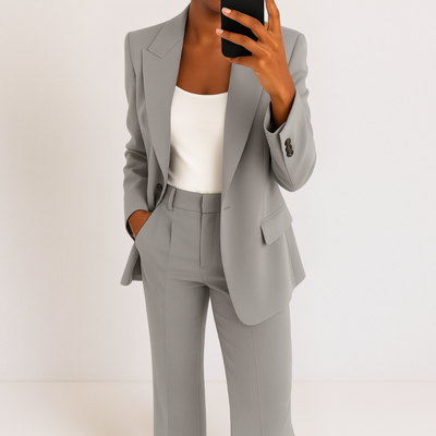Elisia™ | El Traje que Transmite Confianza y Elegancia