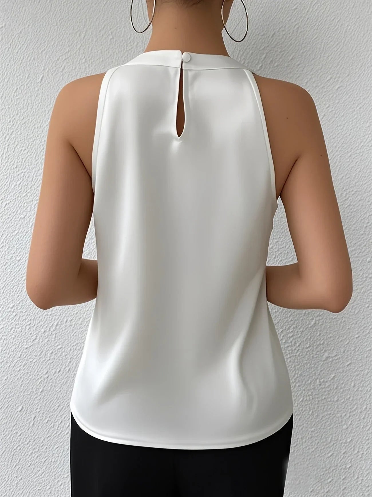 Ivelise™ | Blusa satinada con cuello halter elegante
