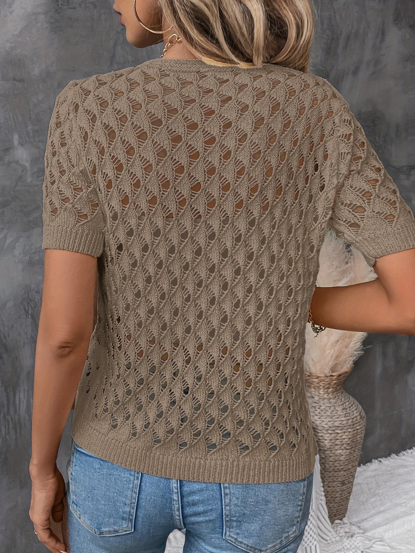 Evé™ | Top de Punto con Diseño Calado para un Look Fresco y Elegante