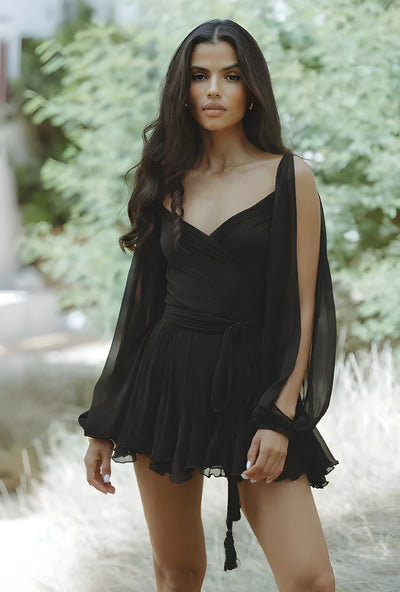 Noa™ | Vestido corto negro con mangas vaporosas
