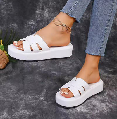 Siliona™ | Sandalia Elevada y Cómoda
